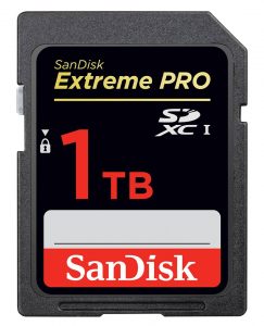 世界初の1TB SDXCカード登場！気になるお値段は・・・