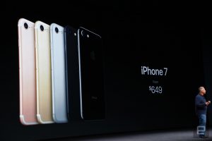 【速報】iPhone 7が正式発表された！防水、おサイフケータイ、イヤホンジャック廃止の３拍子！！！